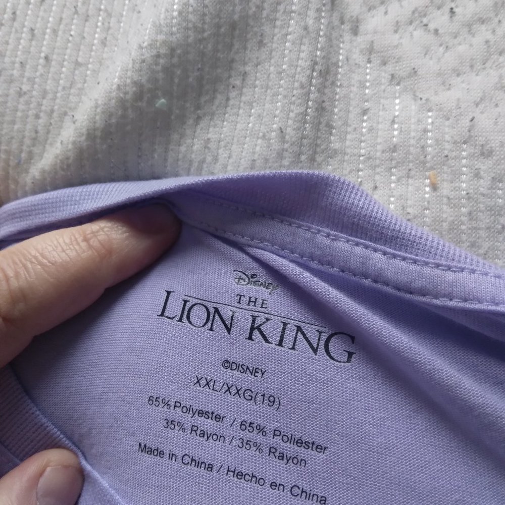 Women's Disney lion king t-shirt